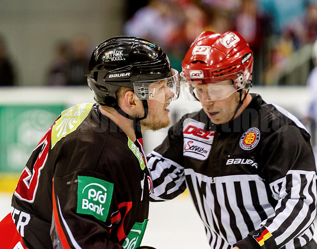 Playoffs Viertelfinale Düsseldorfer EG / Hamburg Freezers