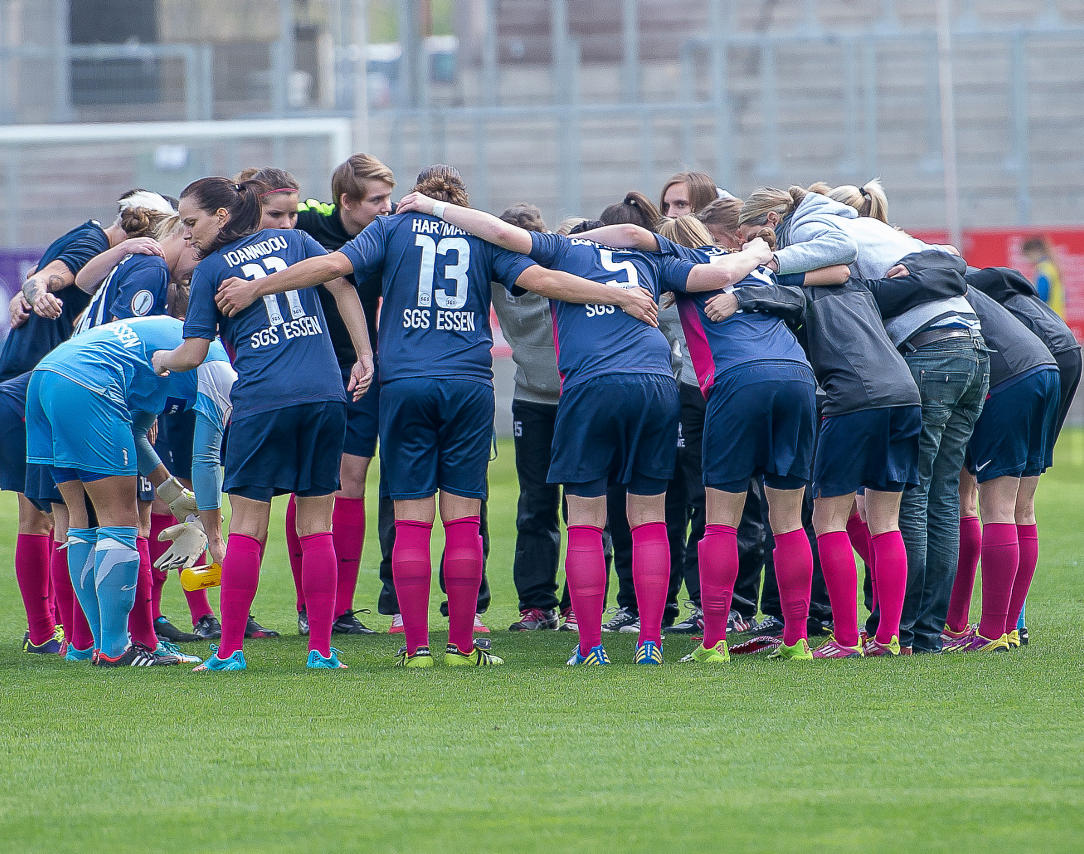 DFB-Pokal Halbfinale der Frauen 2014 in Essen