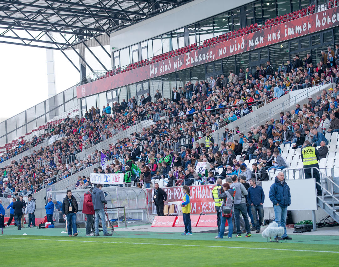 DFB-Pokal Halbfinale der Frauen 2014 in Essen