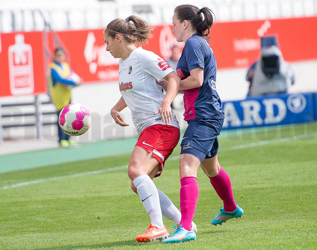DFB-Pokal Halbfinale der Frauen 2014 in Essen