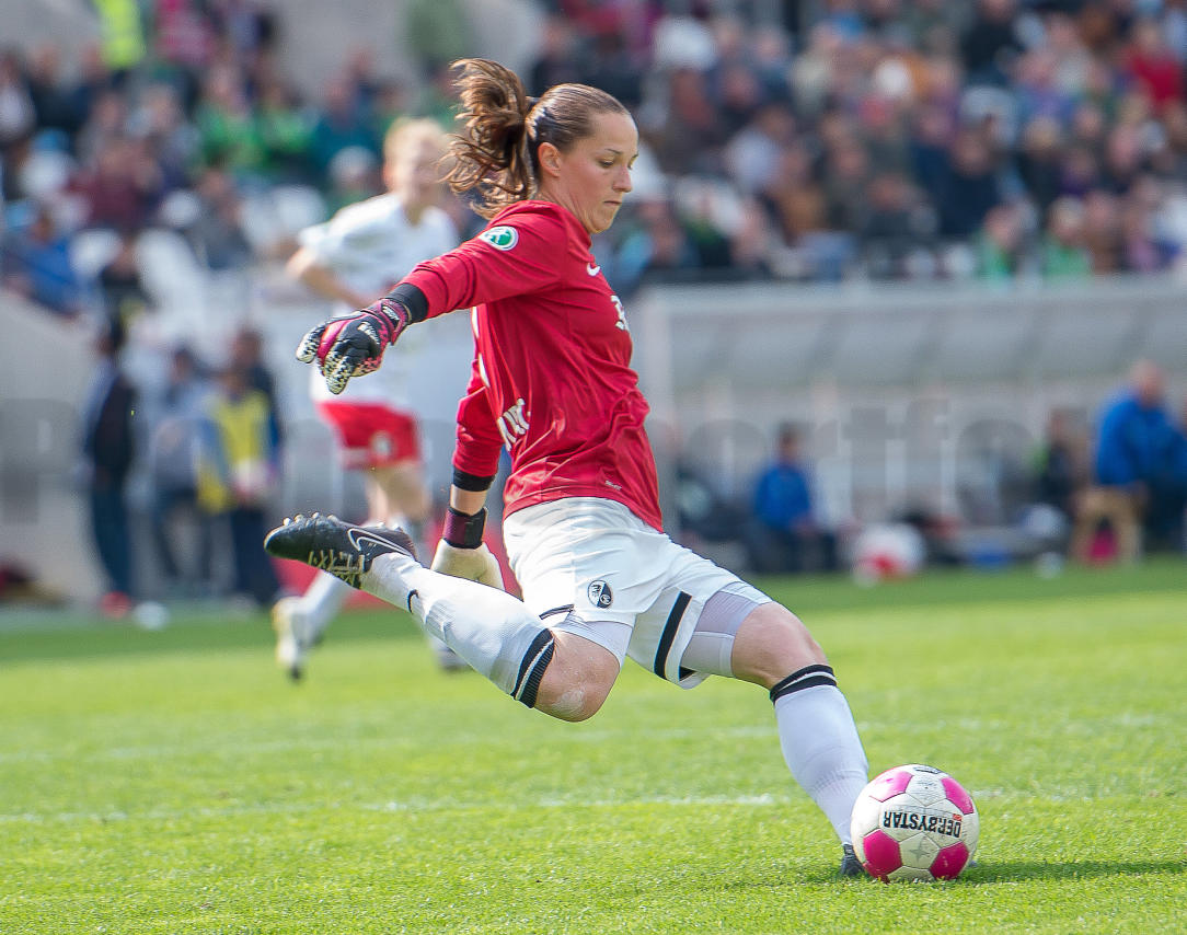 DFB-Pokal Halbfinale der Frauen 2014 in Essen