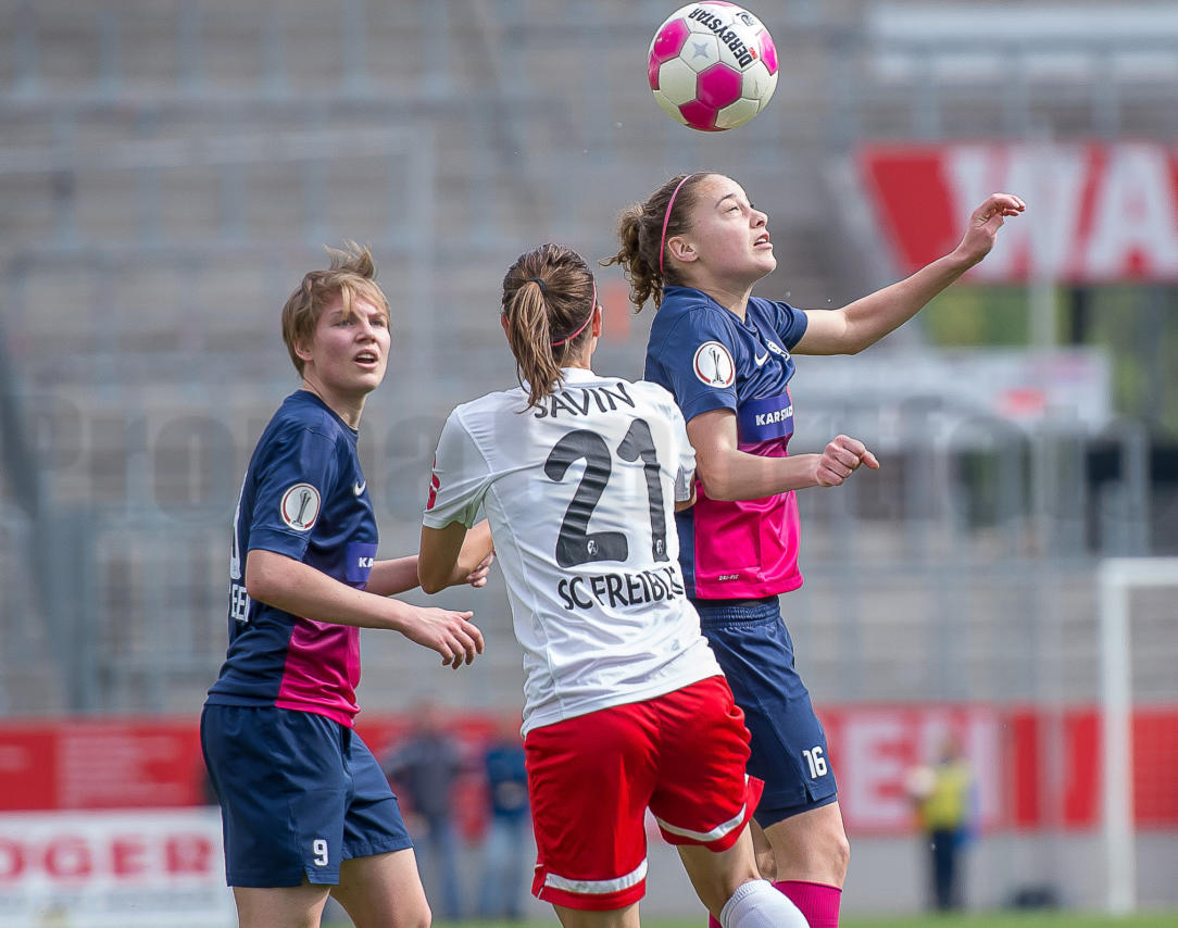 DFB-Pokal Halbfinale der Frauen 2014 in Essen