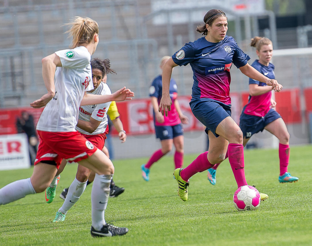 DFB-Pokal Halbfinale der Frauen 2014 in Essen
