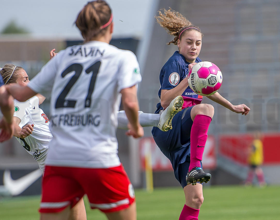 DFB-Pokal Halbfinale der Frauen 2014 in Essen