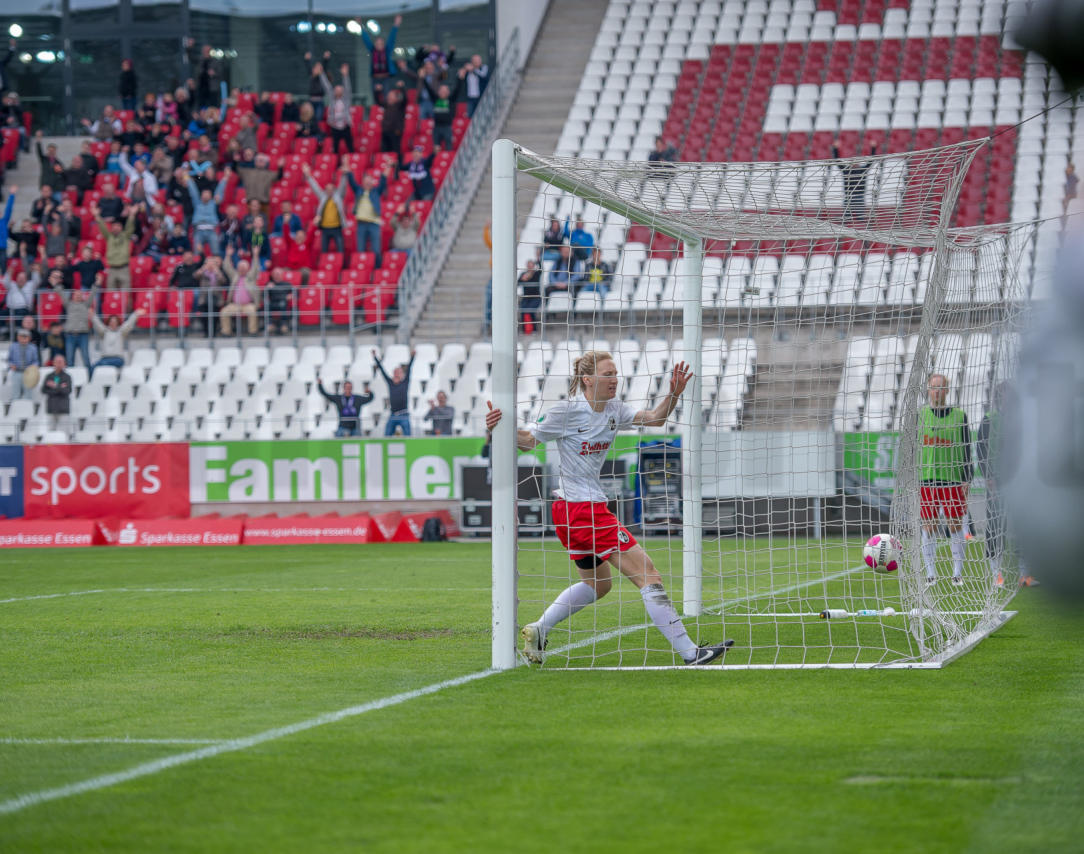DFB-Pokal Halbfinale der Frauen 2014 in Essen