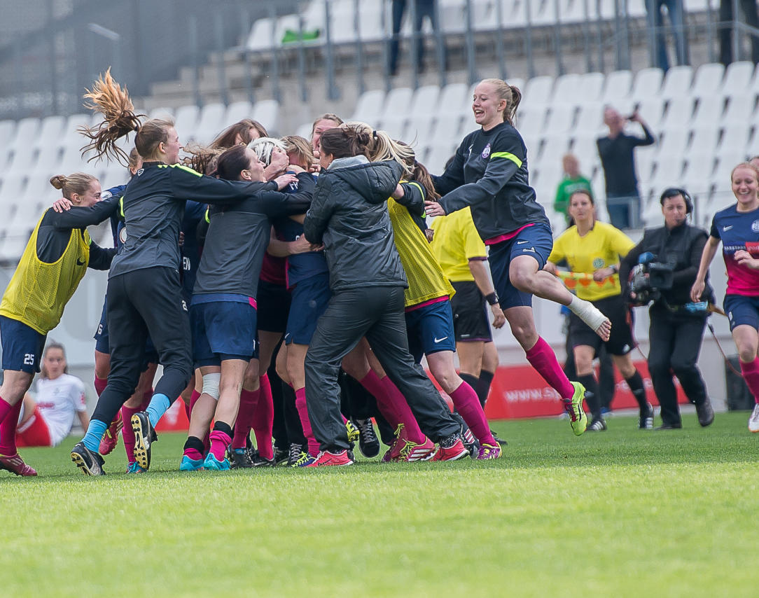DFB-Pokal Halbfinale der Frauen 2014 in Essen