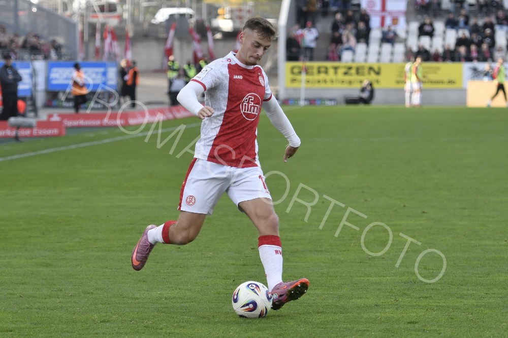 18.10.2025 Rot-Weiss Essen vs Victoria Koeln
